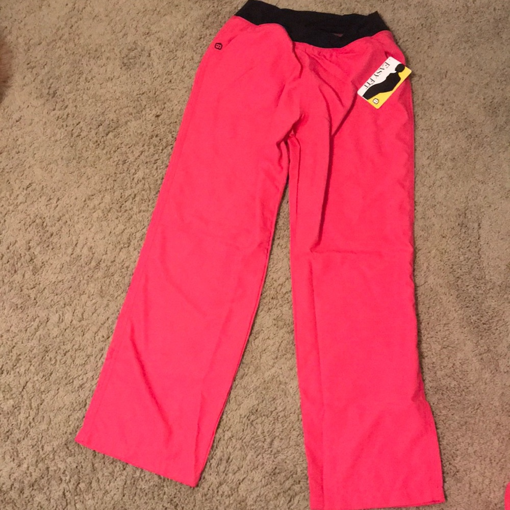 Wonder wink easy fit size M scrub pants new pink